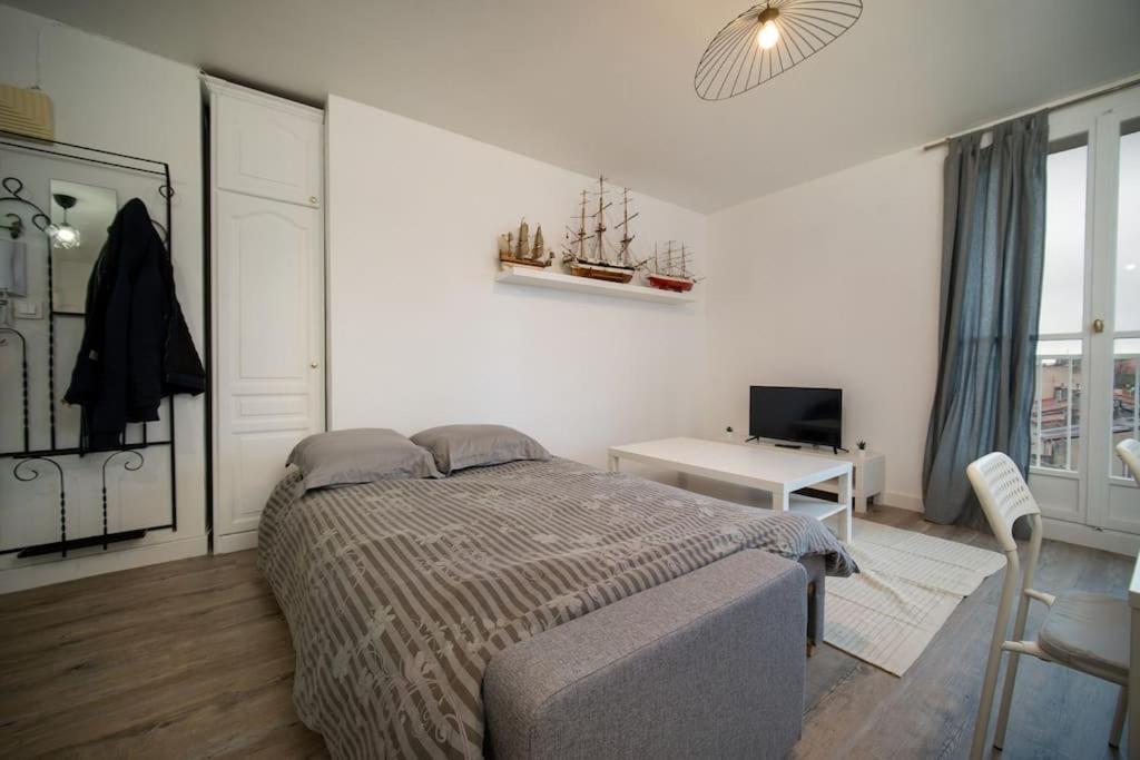 Fully Equipped Apartment Balcony Sleeps 7 Wifi Marseille Exteriör bild
