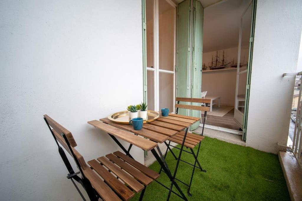 Fully Equipped Apartment Balcony Sleeps 7 Wifi Marseille Exteriör bild