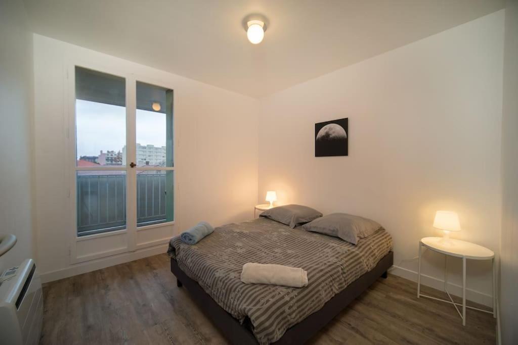 Fully Equipped Apartment Balcony Sleeps 7 Wifi Marseille Exteriör bild